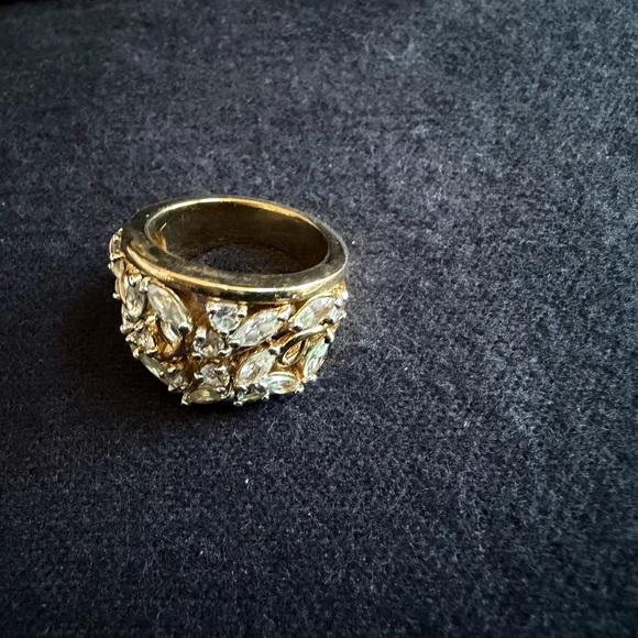 Vintage Gold Tone Rhinestone Floral Statement Ring - Picture 7 of 8